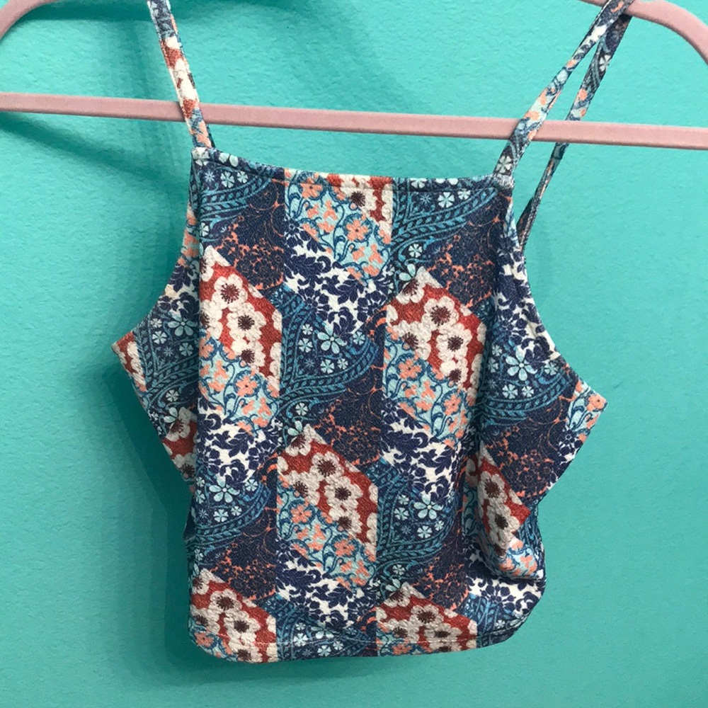 Crop top